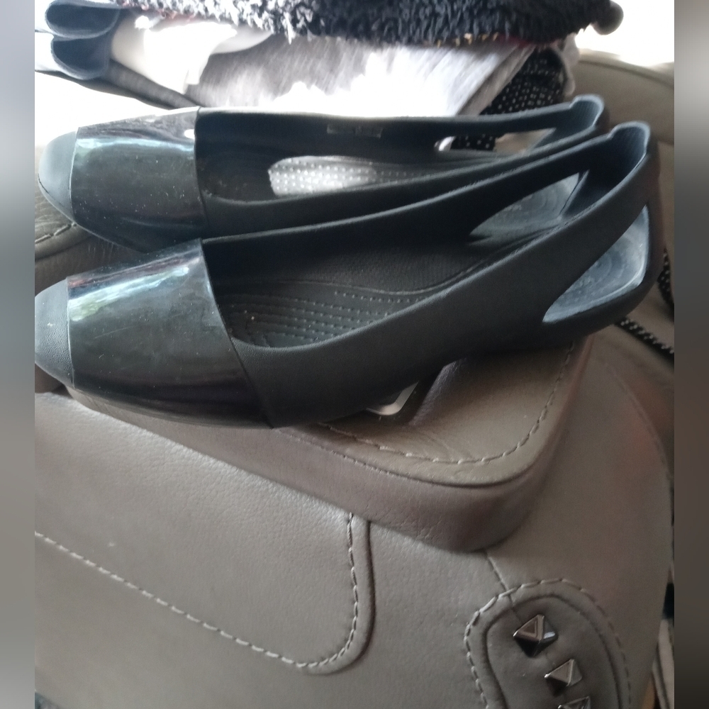 Crocs Iconic Comfort Sienna Women's 7 Black Ballet Flats Shiney Toe cap